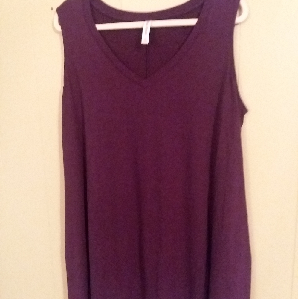 Tank top with pockets new without tags